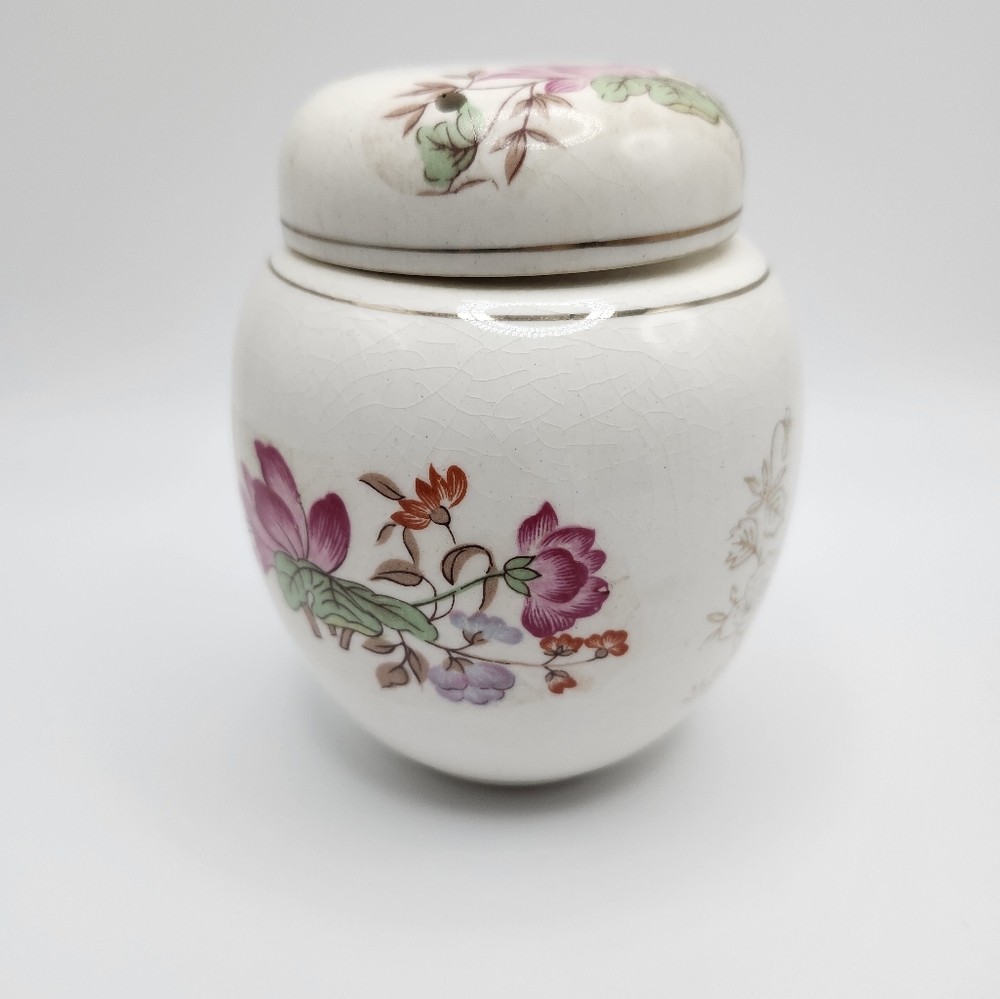 Japan ceramic small ginger jar with 4 holes in cover potpourri jar vintage